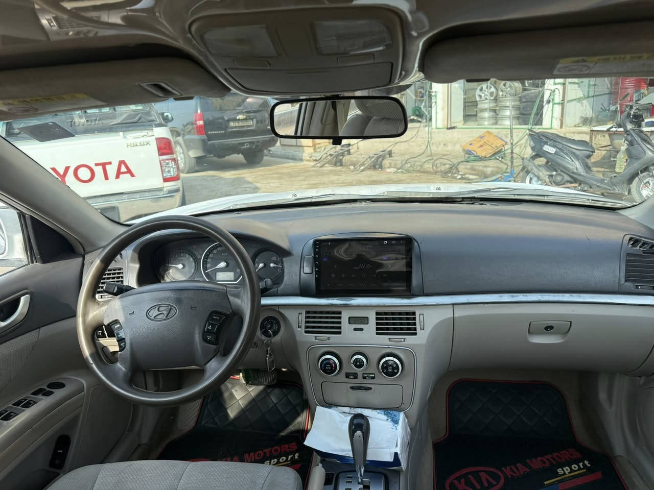 سلام عليكم سوناته خليجي ٢٠٠٦ محدثه ١٠ مكينه ٢٠٠٠ مكينه كير حداديه تخم تاير سياره جاهزة من كلشي رقم نجف دولي بيه جاملق امامي مبدل اصلي وبيه قطعتين صبغ سعر ٨٨ مبيه مجال بصيط اي ستفسار ***********
