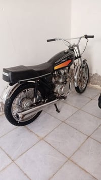 دراجه لبيع مكفوله من صرقك وكاتبك عن صرقه السعر 250 وبيه مجال غير متواج...