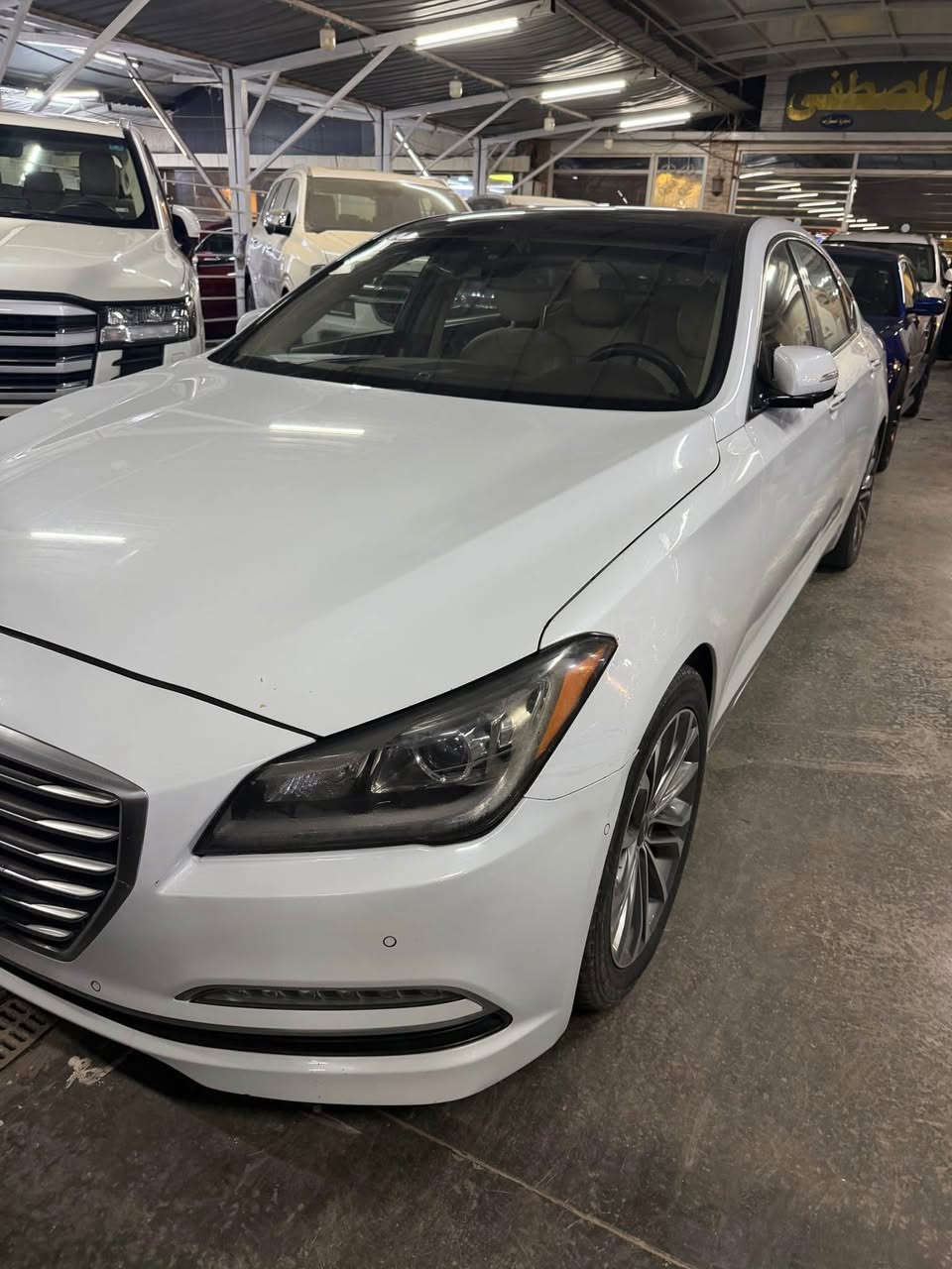 السلام عليكم 
جينسزز للبيع 
رقم بغداد الماني 
موديل 2016 
وارد امريكي حادثه جاملغ وبنيد 
وصار بيه صبغ جاملغ امامي هنا 
عداد المسافه 89 الف ميل 
السياره جاهزه 
السعر 15000$ 
للاتصال *********** 
عنوان السياره بغداد الوزيريه 
معرض نور المصطفئ Webada East, Gampaha
