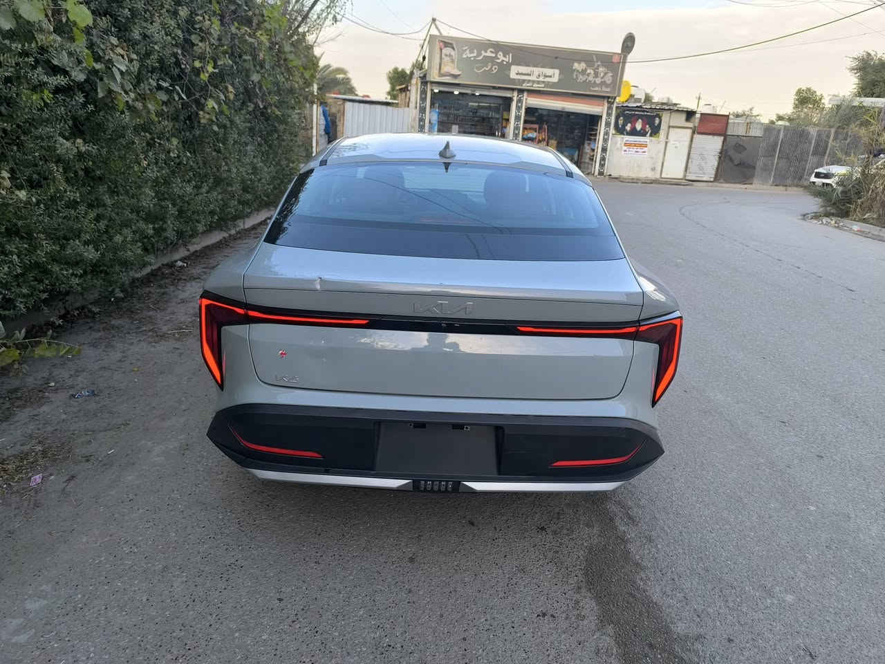 السلام عليكم
الفورتي الشكل الجديد كلياً موديل
KAi K4  25 ( وارد امريكي ) . 
ماشية 11 الف  فقط . 
لون مميز سمنتي 
حادث بسيط قطعة وحدة فقط بنيد 
( بنيد صبغ فقط ليبلغ واحد السيارة )
مواصفات ( محرك 2000 دوش سمارت ذكي . بصمة تشغيل وابواب وصندوك ، تشغيل عن بعد ، شاشة ايباد كبيرة ، كاميرا خلفية ، ويل كب ، سايد بريك دكمة ، لد نهاري شمسي ، لايت 3 عدسات زنون بلادي ، بك لايت لد ، رادارات 360 ومانع توقف ، نقاط عمياء ، كروس سرعة ، مانع انزلاق ، تحديد مسار ، اوتو هولد ، نظامين قيادة ، وباقي مواصفات LX . المعروفة ) . حجر بشرط بلادي .
السعر / 158$  مكلف بلنشر 
الشراي يتصل على رقم ويدلل ***********
مكان / بغداد البلديات . وأي تفاصيل راسل واتساب او اتصل
