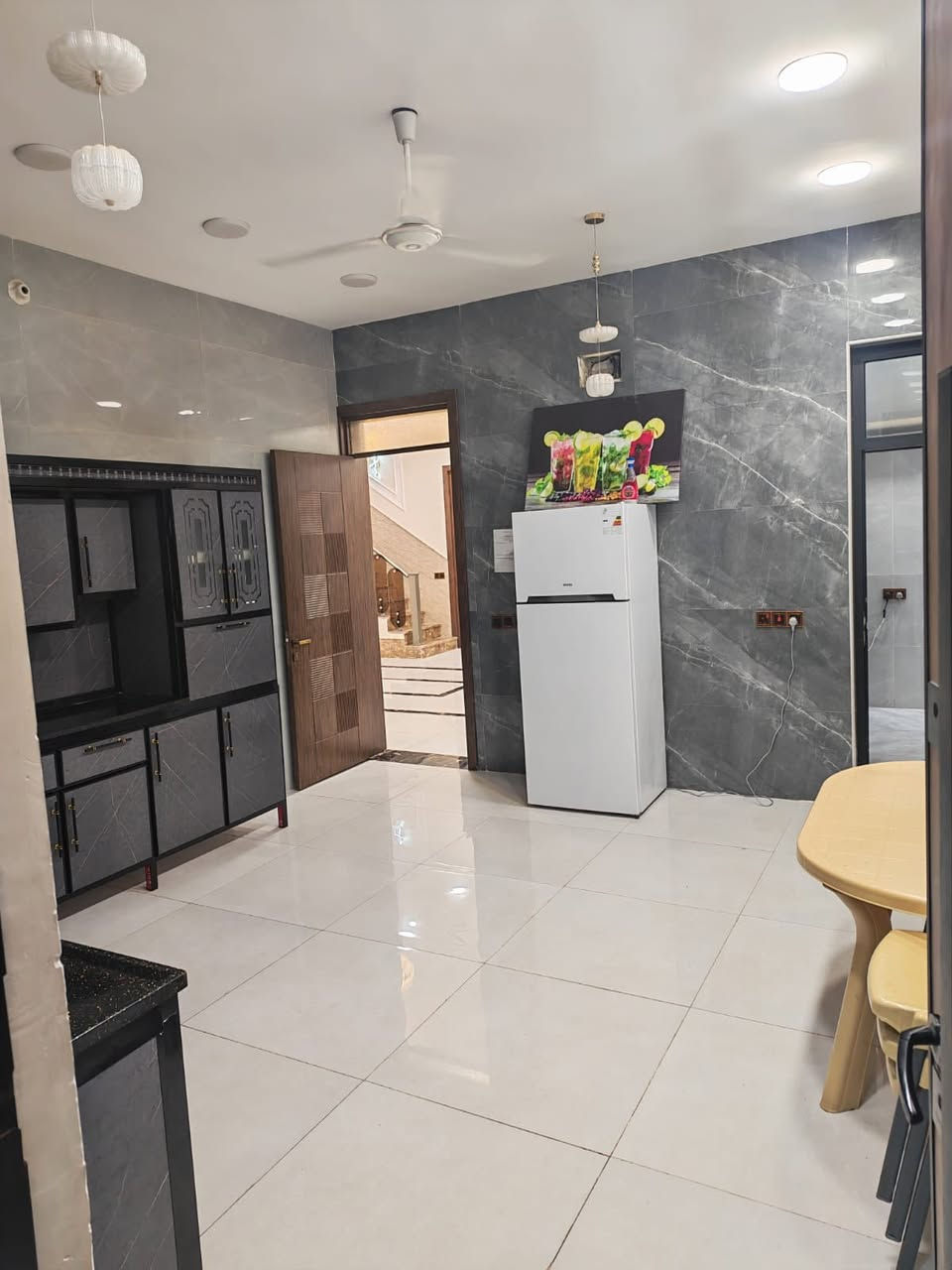 تدورون على مكان راقي ومتكامل لقضاء أجمل الأوقات؟
وفرنالكم مزارع VIP فخمة وكولشي متوفر بيها 👌🔥

🏊‍♂️ مسبح ماء حار (مغلق)
🛏️ غرف نوم مجهزة ومريحة
🎠 ألعاب للأطفال
🔥 مكان مخصص للشواء (باربكيو)
🌿 مساحات واسعة وخصوصية تامة
👨‍👩‍👧‍👦 مناسبة للعوائل
👬 مناسبة للشباب

مكان مثالي للتجمعات والمناسبات والسهرات المميزة ✨

📞 للاستفسار والحجز: ***********

احجزوا موعدكم واستمتعوا بأجواء فخامة وراحة لا تُنسى 🌊�
