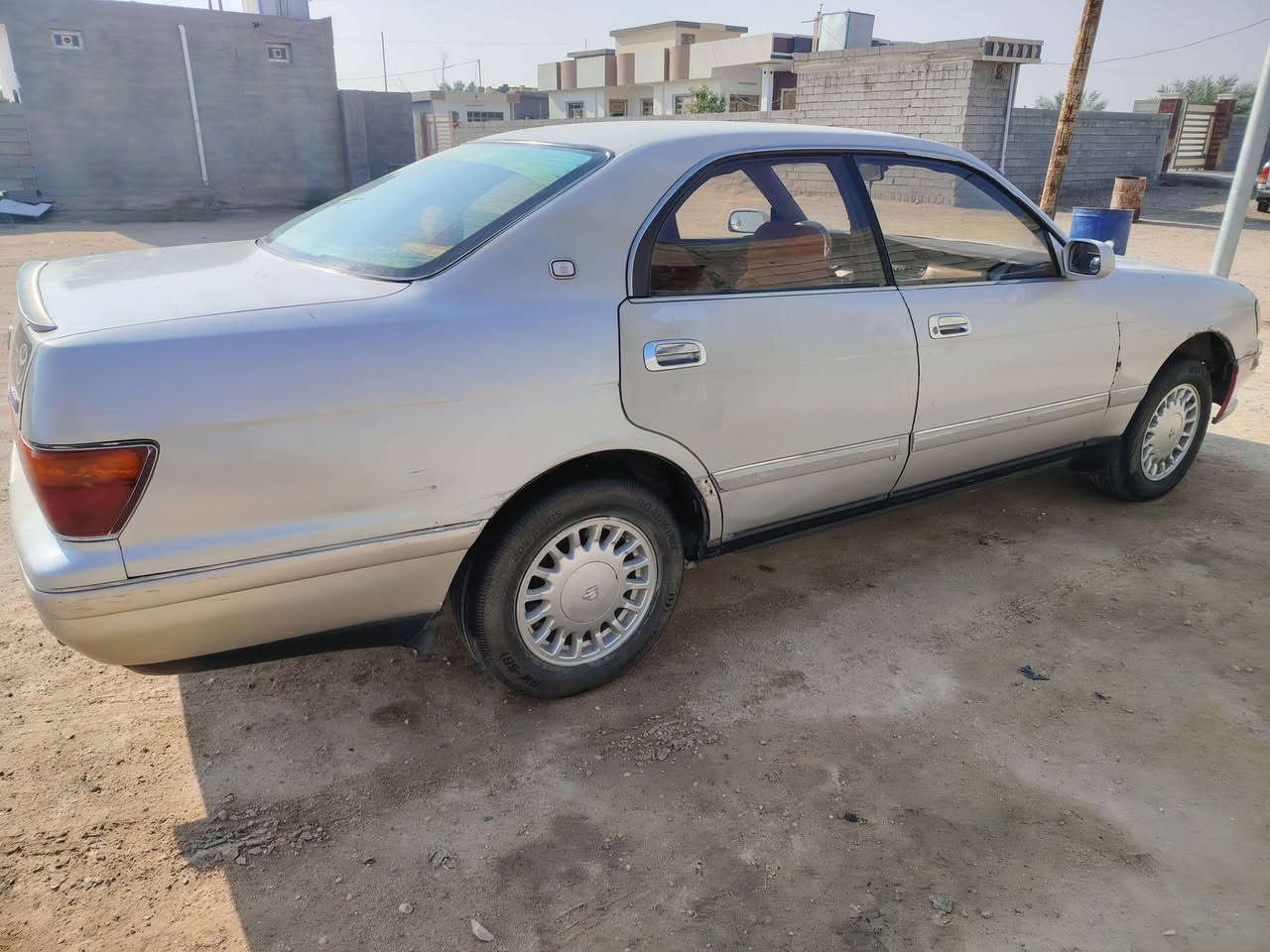 للبيع بطه موديل 1993 منفصل رقم انبار  محرك جديد تخم تاير صدر جديد مكفوله من صبغ فقط بس جاملغ السعر 53 بيه مجال ترهم دين  المكان الكرمه الشهابي الشراي يتصل فقط ***********
