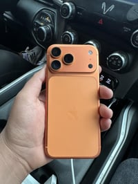 آيفون ١٧ برو ماكس • ٢٥٦ • بطاريه ١٠٠