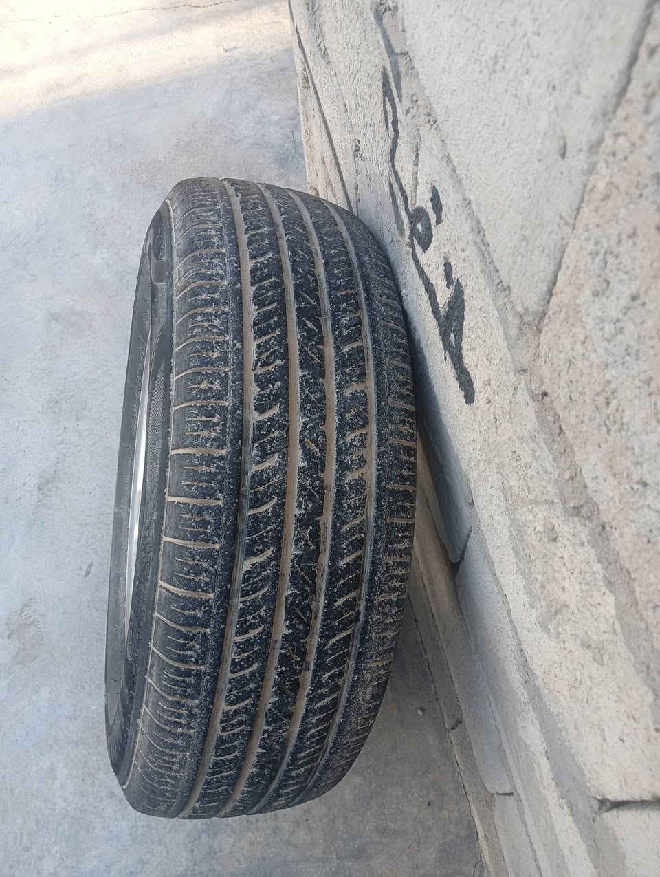السلام عليكم متاح سبير نضيف فوك النص عمر مال سوبر دير السعر 75 ه‍ ***********
