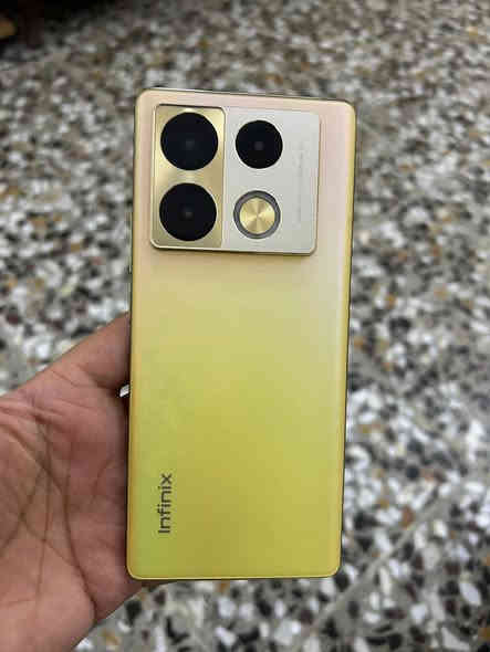 نوت ،40 برو مستخدم اسبوع فقط 
ملحقات كامله ...ذاكره 256

عشوائي 16

235 الف .... بغداد الحرية 

السعر ثابت .....بيع فقط
***********
