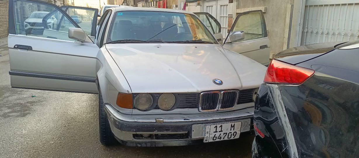 735i للبيع لون سلفر كير ومحرك مكفول رقم انكليزي بغداد بسمي تبريد شغال ثلج قطعتين كهربائيات فول اوتماتيكك V6 المحرك والمكينه مكفولات
السعر 45 ورقة
تلفون *********** 
العنوان بغداد
