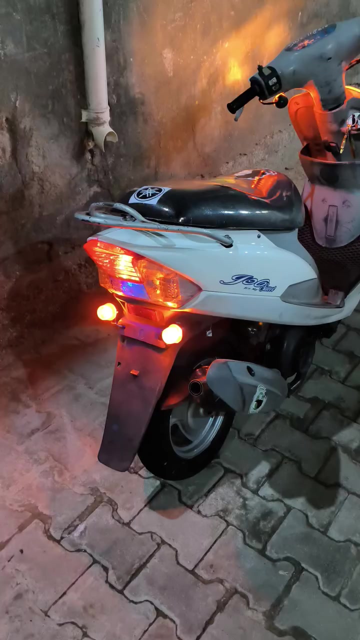 السلام عليكم
ماكس منغولي للبيع 
دراجه نضيفه ما عايزه شي جاهزه من كلشي نكره سلف بيه صالنصه اف ام دراجه ماحه كهربائياته كلها شغاله مكينته نضيفه ماا تعبك تايرات تخم شديتلهن دراجه نصبته حلوه ستوني مسويله ادامه كلجات وبلك ادامه كامله وبنزات جدد يعني ما تذب عليه ربع تشغل وتمشي 
سعرها 750 وبيه مجال شي قليل حك الجيه فقط
مكاني رميثه حي شهداء 
اذا مو شراي او ما عجبك السعر امشي عليك الحسين اعبر المنشور هذا رقمي ***********
