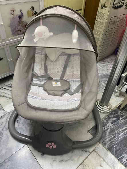 غراض اطفال نظيفة للبيع
كرسي هزاز كهربائي ٣٥ الف
كريكوت وردي ١٥ الف
معقمه ممات جيكو اصلي ٤٥ الف 
ومكاني بغداد حي القاهرة وتوصيل موجود 
واي استفسار عالخاص او عالرقم ***********
