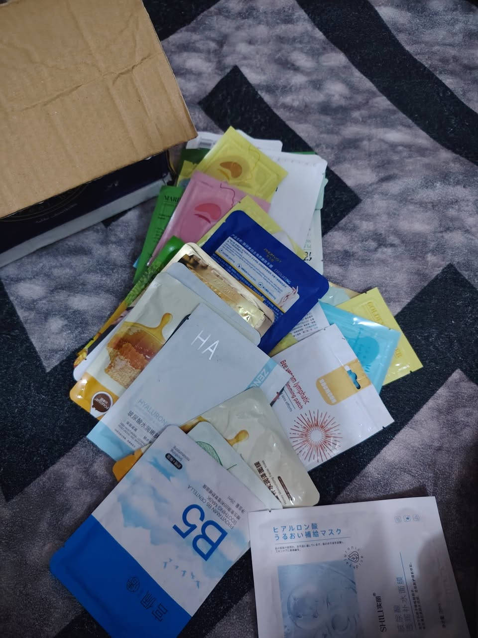 شلعه عنايه من 35 قطعه وبيهه خير من كريمات سيرومات وكسباير 2028
وباقي اقنعه بشره ماعرف كم قطعه صراحه هواي 
كلهن ينباعن شلعه ع اول تم 50 الف


**إذا كنت صاحب هذا الإعلان وتريد حذفه لأي سبب، رجاءا أرسل رسالة إلى الدعم الفني**
