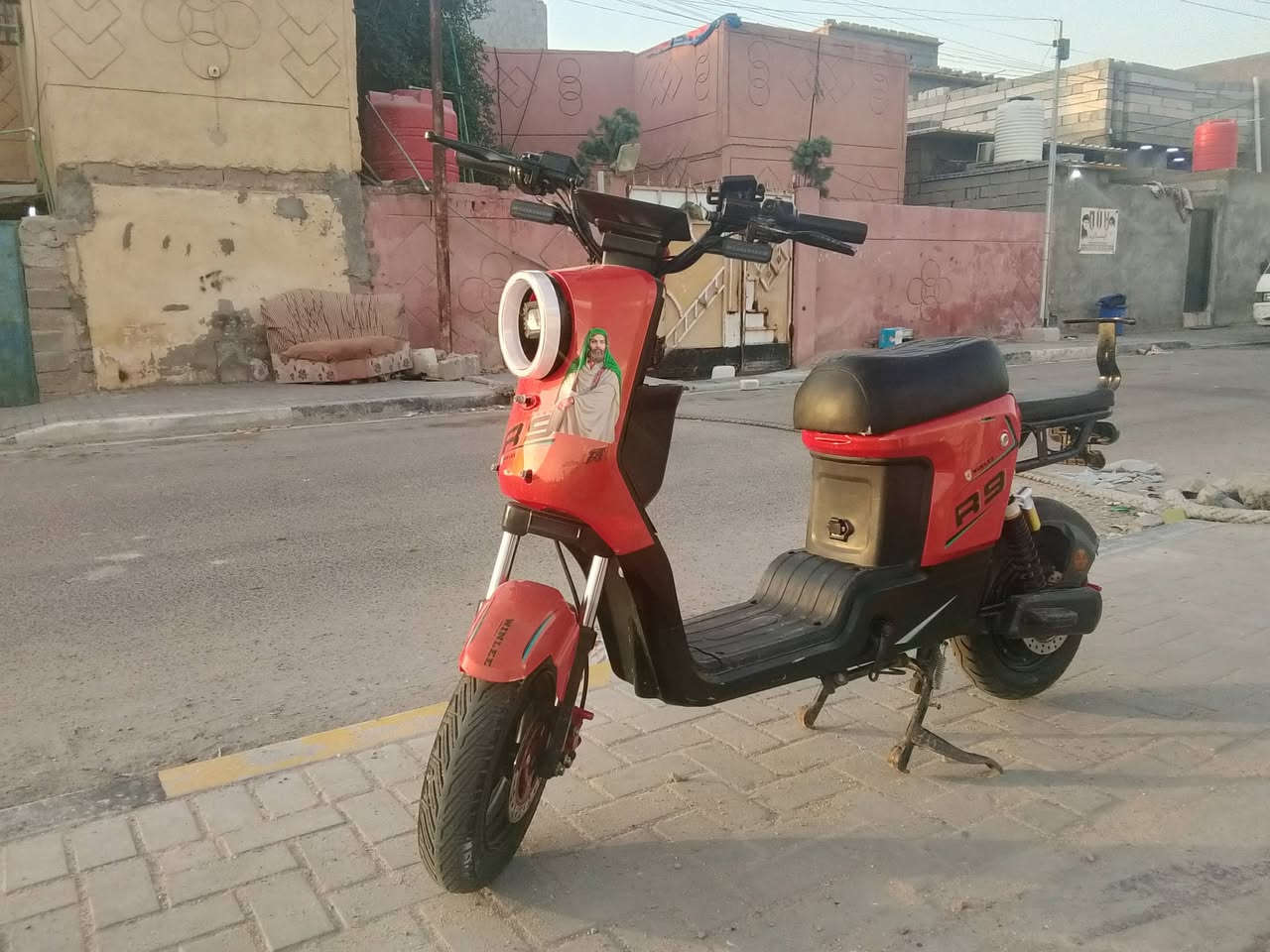 السلام عليكم
دراجه R9. ولي موديل 2025
بطاريات 32A  عدد خمسة بيها اثنين منتفخات
ملف 1800حقيقي
زوج تايرات 
الضرار
 فقط المدكر الخلفي مكسور 

سعر 325وبيه مجال للشراي

للتواصل رقم الهاتف ***********
العنوان البصرة القبله
