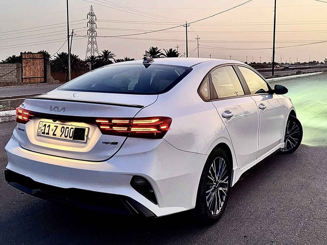 كيا فورتي 2023 جيتي لاين
مكينة 2000 دوش المرغوبة  
ماشية 40 الف 
رقم بغداد 
رادار امامي 
رادارات جانبية 
كامرة دوارة 
تمبيه الخروج عن المسار 
تشغيل عن بعد 
ترحيب 
شاشة كار بلي جبيرة 
اوتو هولد 
مودات قيادة اسبورت /سمارت/ايكو 
كشنات مخمل وجلد 
جنطة ذكية 
اسبير منازل 
لايت زنون 
حادثها جاملغ وبنيد 
السعر 170$ وبيها مجال 
 مكاني بغداد 
***********
