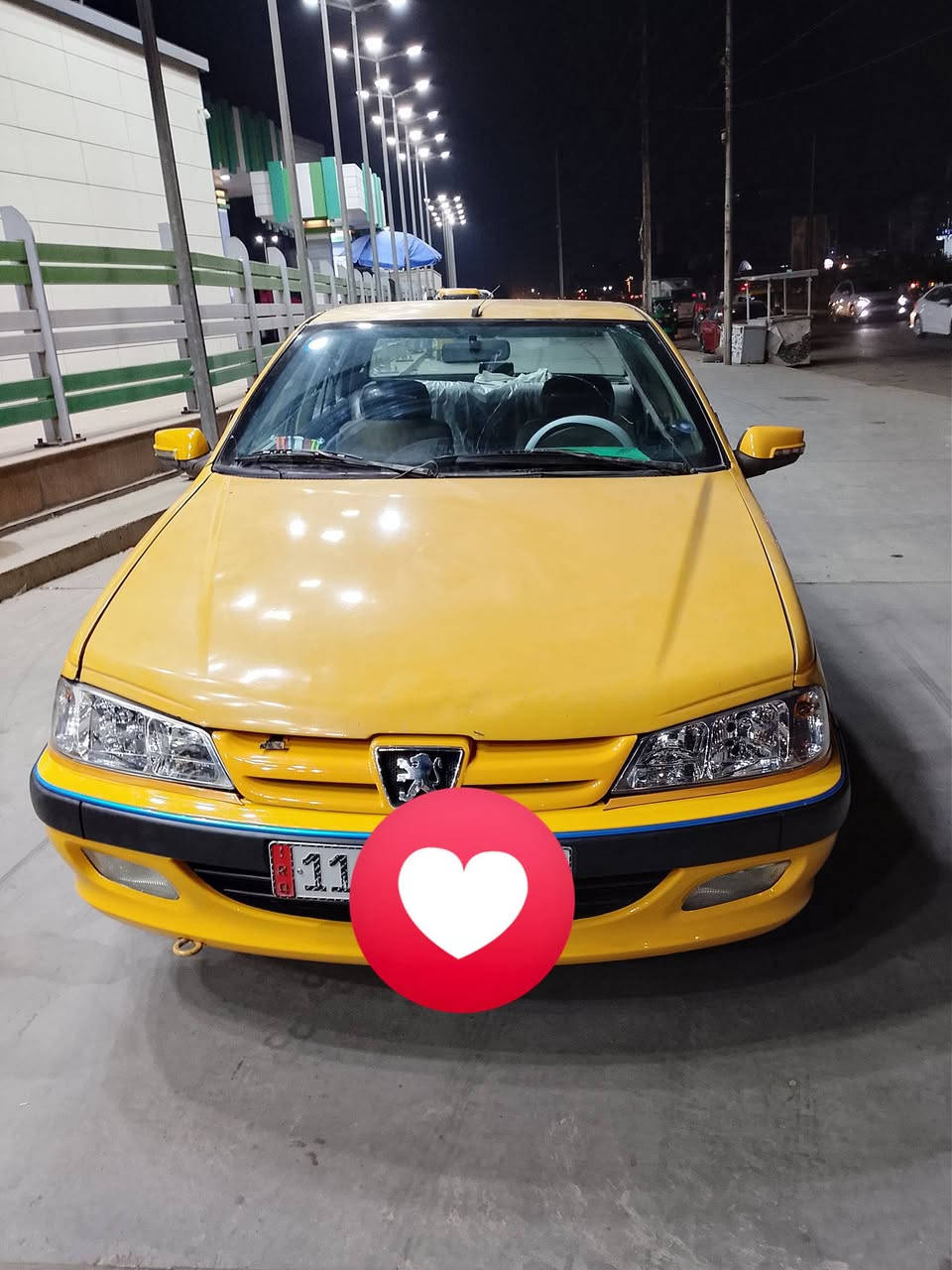 السلام عليكم السياره بيجو بارص موديل 2015السياره كير مكينه مكفولات من تبخير تنقيص  السياره صدر امامي صدر خلفي مكفولات التبريد الثلج السياره بيه  جاملج الخلفي  ايسر بي صبغ البنيد على كد دائره صغير سبب الجلاد السعر 45بيه مجال المكان الرستميه خلف المرور الرقم ***********
