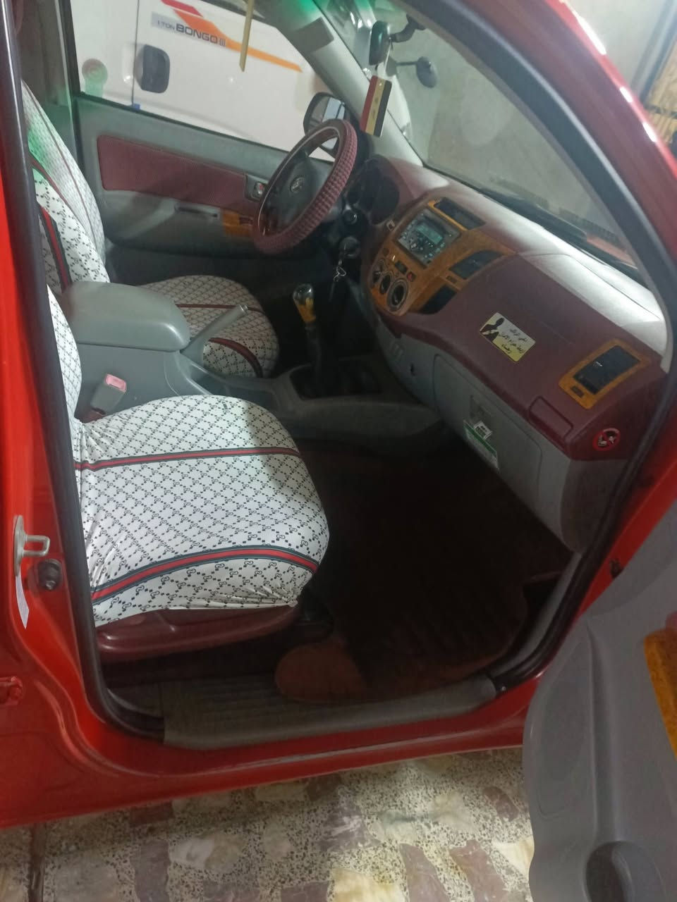 سلام عليكم للبيع بيكم هايلوكس .2010 كويتي. اصل .رقم بغداد Eجديد ..  السياره مكفوله من الضربه والكص والتبديل 
والصبغ عده شويه بل باب. و.  وره راكب من جوه فقط ....
مكينه وكير جدد ..              صدر امامي و خلفي جديد ...
تخم تأير جديد ...   دواخل شركه جديده.   . شاصي 19 ..
تبريد ثلج .🥶.                 كهربائيات كله شغال 😎 
سياره جاهزه خير من الله. مال بيت ..      مكاني بغداد ❤️
📞الرقم ***********.        تحويل مباشر بسمك 😇 
غير متواجد عل نت 😉.             اتصل واني خادم 😇
