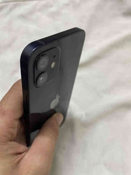 ايفون 12 عادي 
ذاكرة 64 دبل سيم 
بطارية 82 بلادي 
نموذج M أمريكي 
فيس ايدي شغال 
نضافة الجهاز 99 
مبدل شاشه فقط نوعية مضبوطة 
السعر 250 بي مجال شراي 
خاص اتصال ***********
