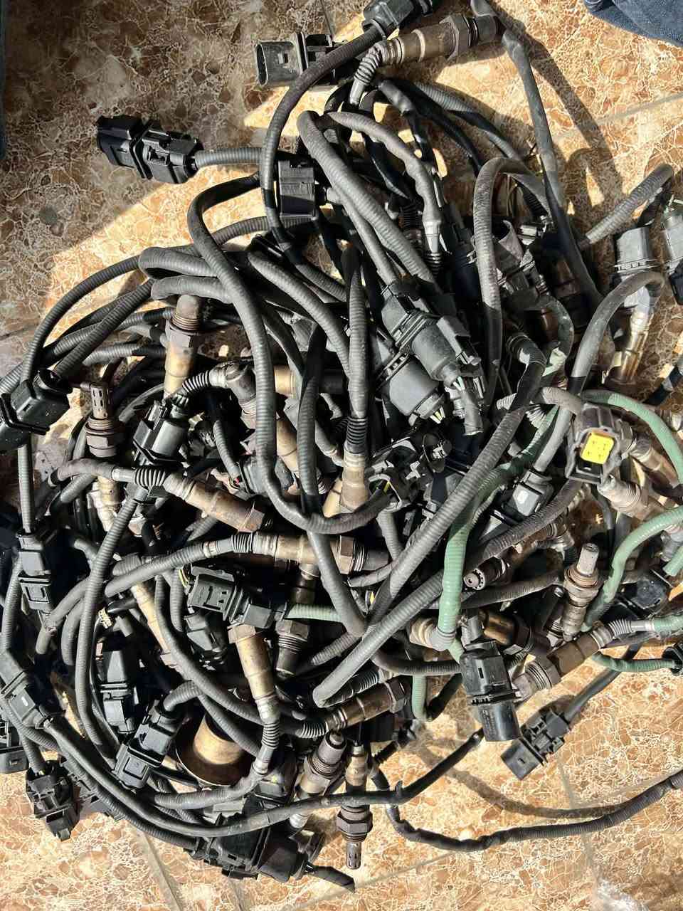 حساس كزوز كوري مشكل
سعر القطعه 5000 
أقل طلب 50 قطعه 
يوجد توصيل لجميع المحافظات 
واتساب ***********
