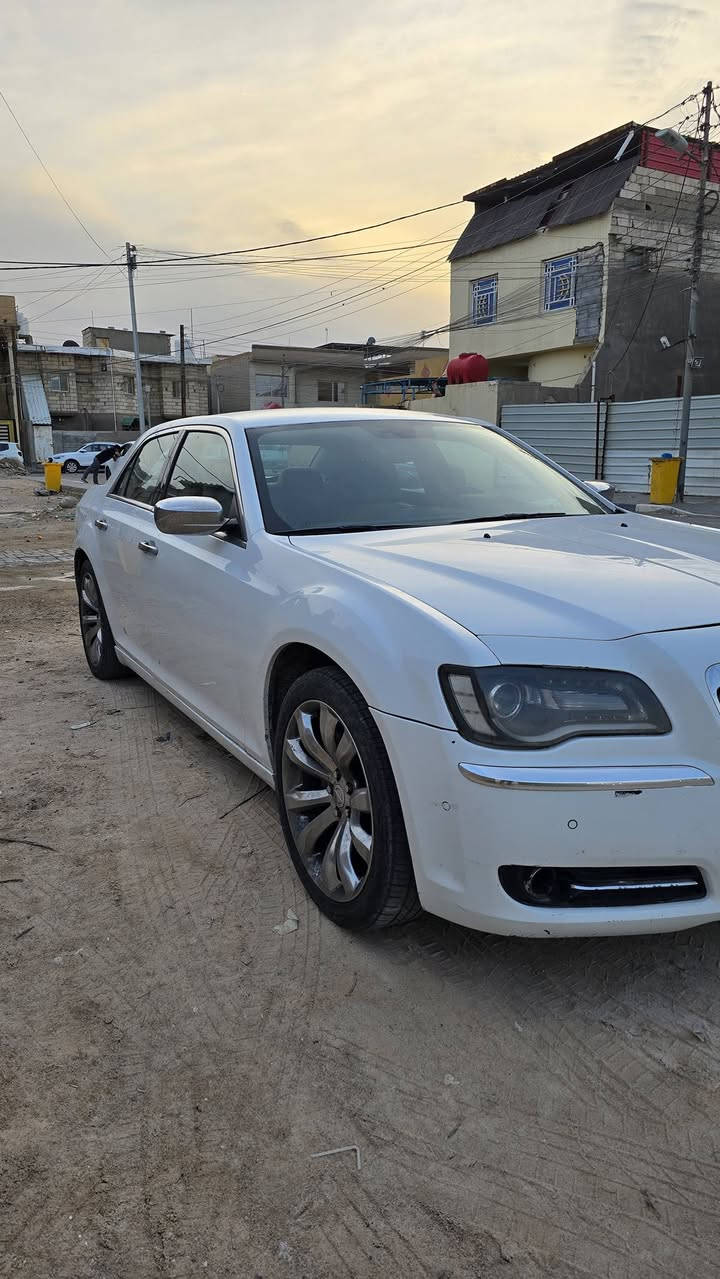 السلام عليكم أوباما 2013 للبيع
سياره نظيفة وجاهزه حداديه جديدة تبريد شغال سعرها 
( 90 ) ورقه السياره ( كلك ) للاستفسار ***********
