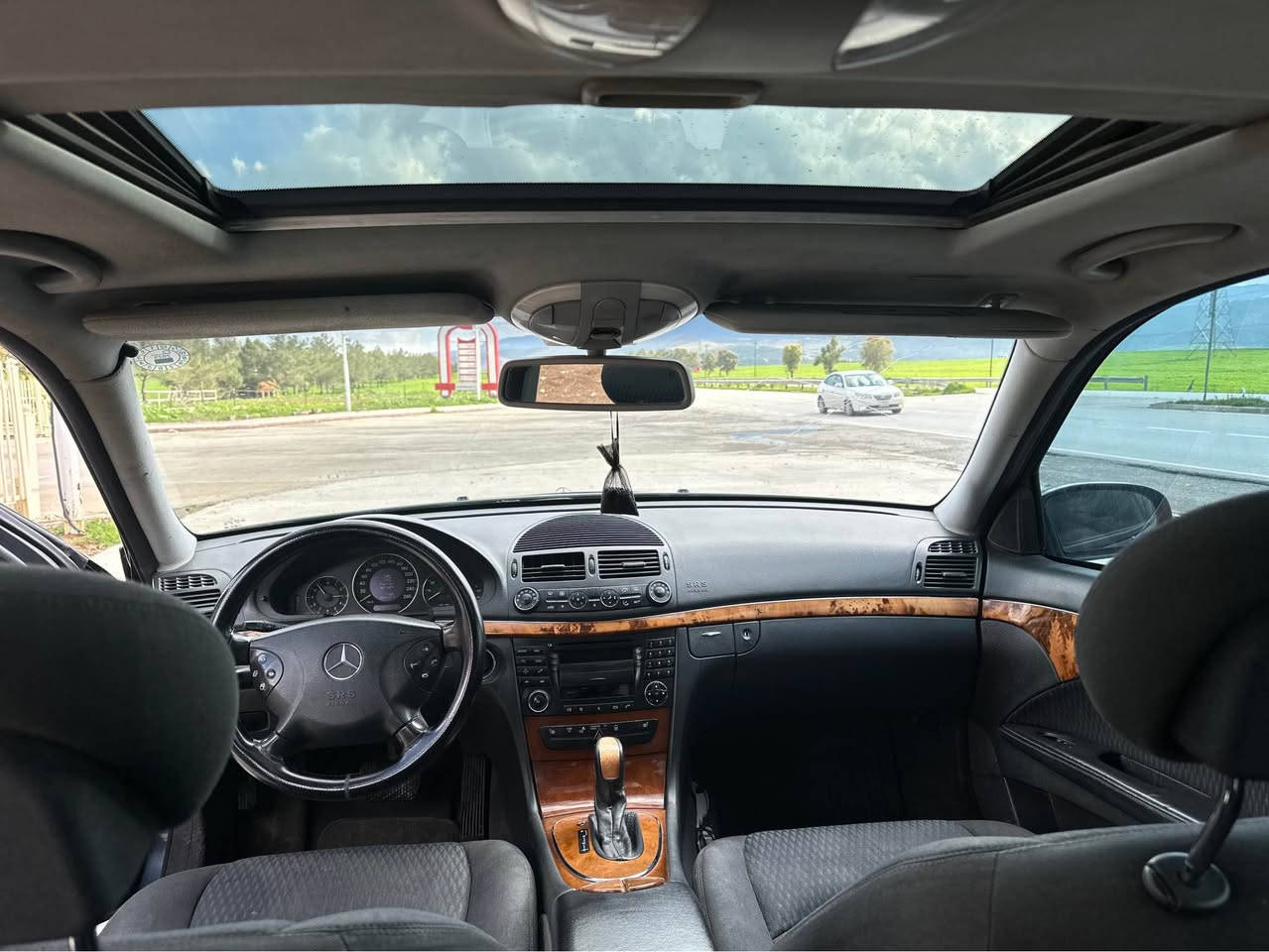 Eclass 2004 
سفر سفر 📦🧿
نمونە لە جوانی و پاکی 
مەنەفیست 

لیدرانی نیە بە شەرت 
براوە نیە بە شەرت 
سبوخ حام نەبی حیزام نەبی 
گیڕ و مەکینە کارەبای هەمووی بە شەرت 
سلایت کوشن هیتەر

watsap . *********** 
zain . *********** شقلاوة, أربيل
