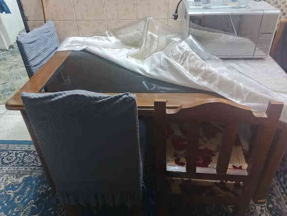 سلام عليكم طبلات مطاعم لبيع 5كراسي ويه طبله الشغل درجه اولاه الخشب جاوب ضد المطر والشمس السعر 350 العدد 20 وليريدهن شلعه بيهن مجال سبب البيع ةالمطعم تحول إلى حسينيه تصال *********** بي واساب
