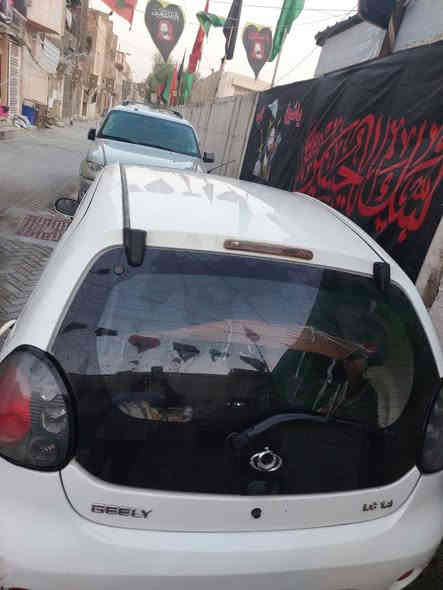 السلام عليكم سيارة باندا للبيع موديل 2013 كير ومحرك مكفول بدون حادث السعر 50 وبي مجال العنوان مدينة الصدر كيارة للاستفسار عالرقم ‏‪***********‬‏
