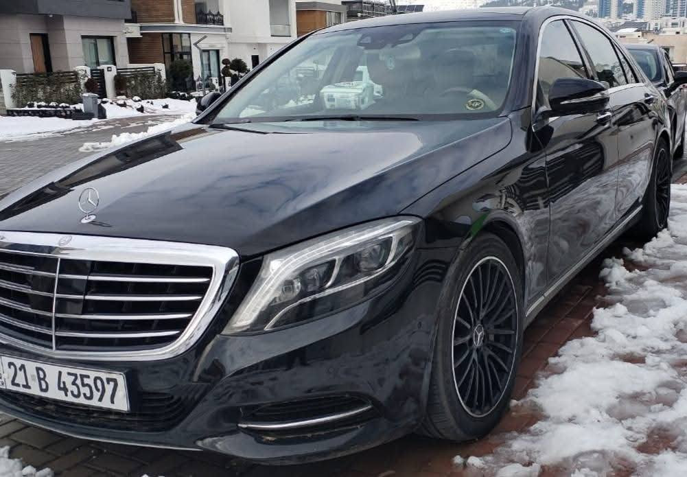 اللي يدور رئاسي وجديد وضع شركة
مرسيدس اس كلاس S500 موديل 2016 باب طويل
فول مواصفات رئاسي 5 فصوص 
ماشية 93 الف 
بدون صبغ 
مكان السيارة سليمانية 
للاستفسار ***********
