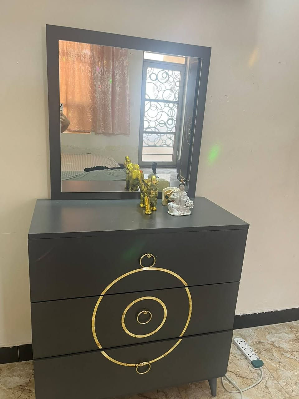 غرفة جديده للبيع استخدام 3 اشهر 6 قطع ب500 وبيهه مجال


**إذا كنت صاحب هذا الإعلان وتريد حذفه لأي سبب، رجاءا أرسل رسالة إلى الدعم الفني**
