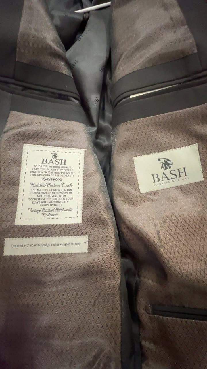 بدلة توكسيدو رجاليه بالليبل نظيفه جدا ماركة bash الي بمنصور ستره وقميص ابيض 

قياس ستره 48/6 
قياس قميص مديم 

سعر الشراء 179 الف سعر البيع 125 الف

عنواني بغداد ورجاءا فقط الشراي يكتبلي ويدلل ماقصر


**إذا كنت صاحب هذا الإعلان وتريد حذفه لأي سبب، رجاءا أرسل رسالة إلى الدعم الفني**