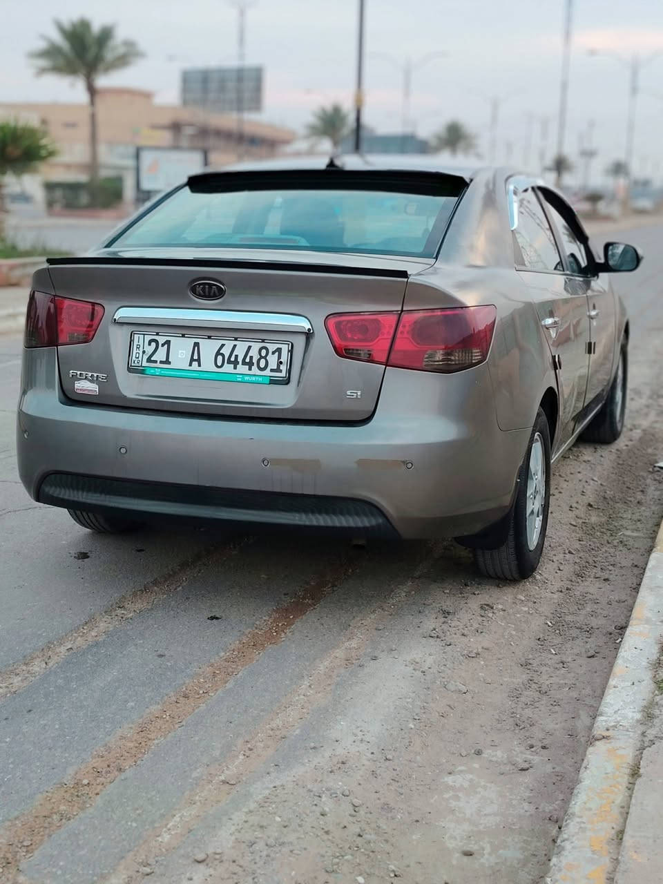 سلام عليكم أدوات أدوات
سيراتو موديل ١٠ سياره جاهزه على آخر حبايه شرط تركب وتطلع محرك كير شرطيين دهن كير محرك جديد تواير كشر دبلات صدر داخل حيل جديد مدوشمه كامل ارضيه جلد وابو المثل يكول شوف العين يبري ذمة استفسار (***********) سعر ٤٥ بيه مجال
