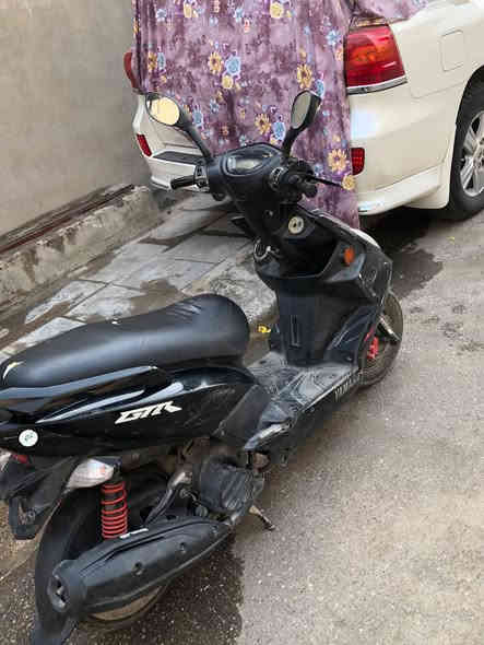دراجة جيتي ار 
موديل ٢٠١٤ 
الدراجة مكفولة كفالة عامة 
الضرر فقط بالكفرات 
شهر ٨ نازله من رمبه و المكاتبه موجوده
سعر ٩٥٠ وبيها مجال 
مكاني بغداد الشعلة حي الجوادين 
رقمي ***********
