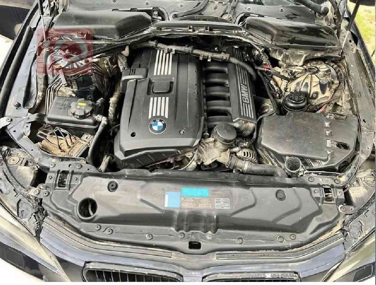 سلام عليكم
BMW E60 2010 
مكينهN52 p30 نوزل قصير المرغوب 
السياره اصل كير عادي 
فول مواصفات 
بيها بعض النقوصات 
كير مكينه كفاله 
تاير طخم جديد
تبريد ثلج 
حادثها جاملغ الايسر واصل للفخذه 
ماشيه 200km
العنوان البصره 
السعر 90
***********
