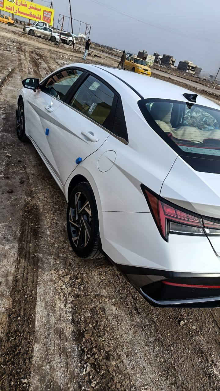 سلام عليكم هونداي النترا خليجي موديل 2024 السياره فول مواصفات محرك 2000دوش ماشيه 41  مكفوله كفاله عامه للبيع العنوان بغداد شهدا السيديه قرب تقاطع درويش السعر 180 وبيه مجال للستفسار   الاتصال 📞  ***********👉
