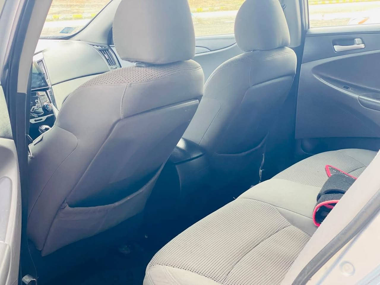 السلام عليكم
سوناتا امريكي 2011 
محرك 2.4 Gdi
بيها صبغ قطع اثر جراد ابيع حزام 
عليها اذامه كامله 
مناقصها اي شي 
محرك شرط يخبل مناقصه شي 
كير وتبريد مكفول 
عارضها ب95 $
مكانها بغداد الكرخ 
***********
