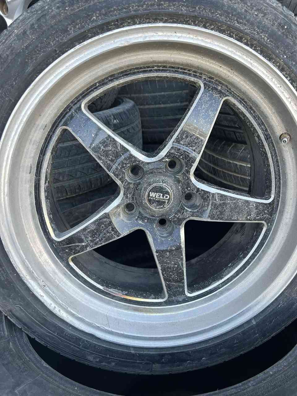 السلام عليكم زوج ويلد امريكي
زوج فقط حجم 18  
السعر 175 الف
***********
