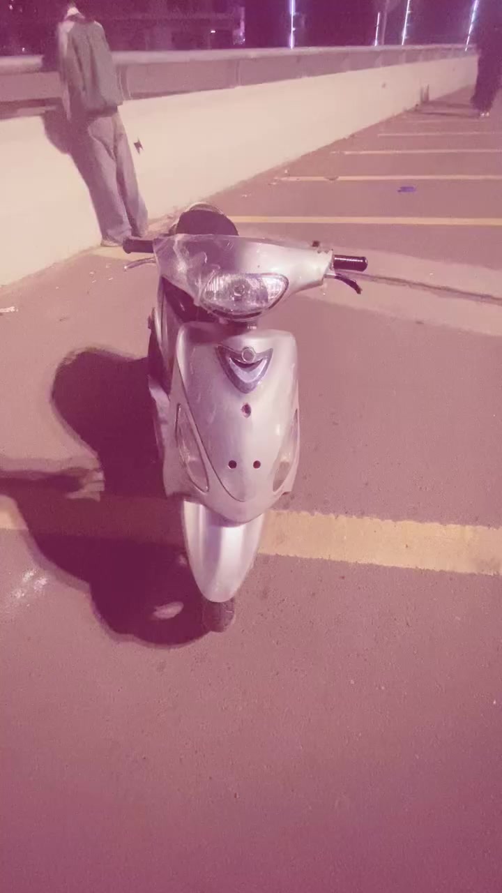 سلام عليكم
دراجه ماكس منغولي للبيع

دراجه ما بيهه اي نقص فقط باتري

كفرات بلاديه دراجه ملحه
 نكره هندر من الصبح 
دراجه عل بلاد 
السعر 350 وبيهه مجال للطيبين 
الرقم فقط وتساب (***********) 
أو مراوس شعدك نزل
