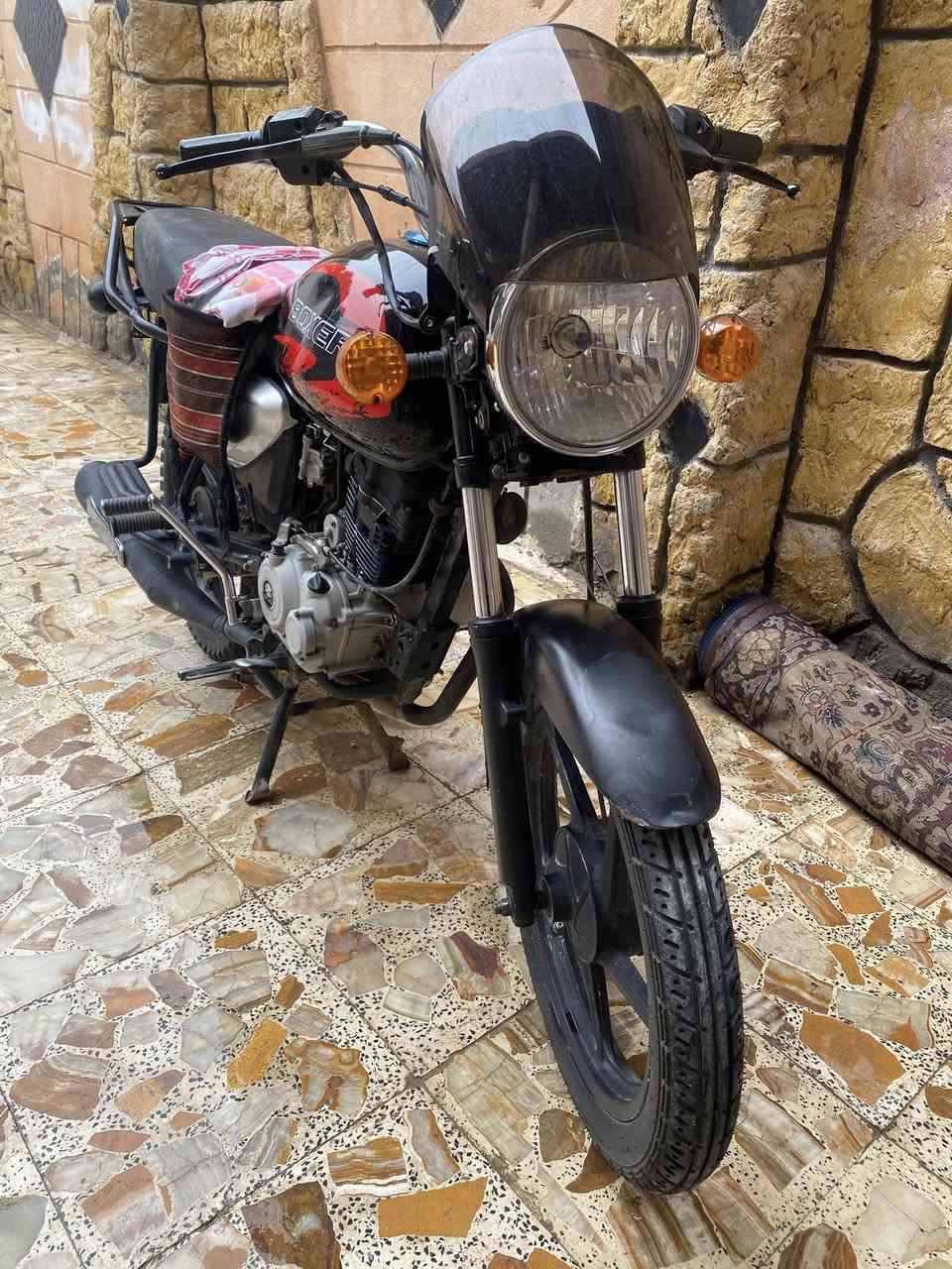 كربلاء طريق النجف
سلام عليكم بوكسر للبيع مديل 2022 دراجه جديده ما مشتغله دلفري مكينه نعامه كهربائيات كلها شغاله بلادي 
معدل وشلعه تخبل دراجه جامده وحلوه كلش  دارجه اوراقها ضايعه وعندي رقم الوكيل انطيك رقم الوكيل وانته روح طلع لاوراق من يمه اكفلها سرقة وعشائر السعر 600 للستفسار ***********
