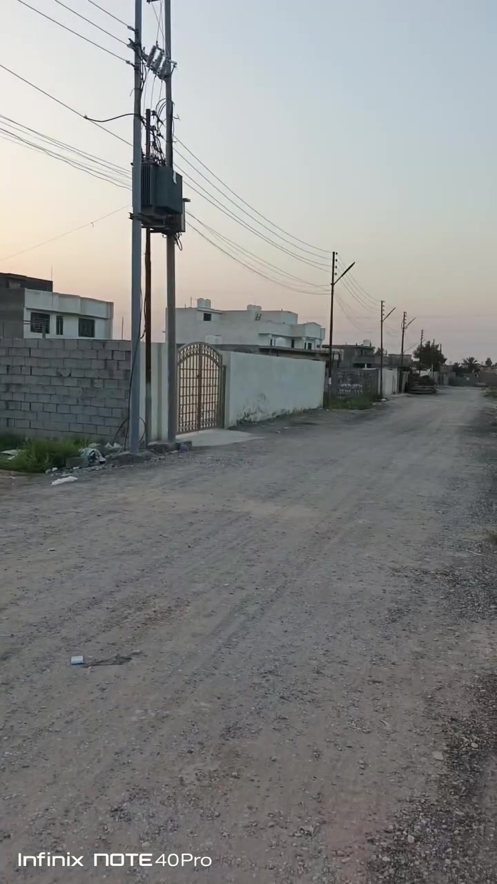 السلام عليكم
دار للبيع مساحة ٥٠٠م طابو سند٢٥
بناء حديث طابوق ارضية رفت
بيت جديد تستلم مفتاح  
  خدمات ماء كهرباء 
🛣شارع (١٠)م
يحتوي على (٦)غرف نوم  
السعر (٢٢٥)وبيه مجال 
الموقع//بغداد جسر ديالى الجديد الكرغولية خلف البانزين خانة 
للاستفسار اكثر ‏‪***********‬‏
