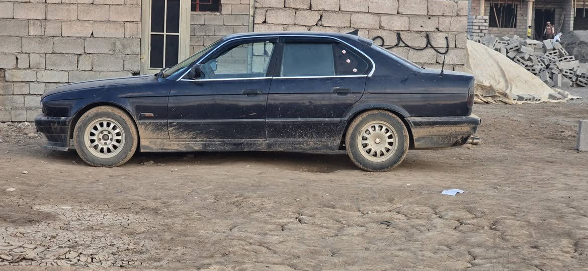 535BWM 
محرك 530 كير عادي محرك فل رقم نينوى أنكليزي بأسمي محرك وكير شرط 
مكاني ربيعة شراي اتصل وتدلل  
***********
