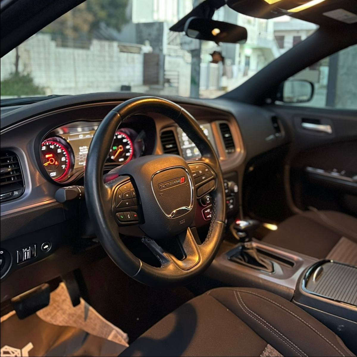 دۆج چارجەر 2023 مواسەفات SXT لاست کال 
نمونە لەجوانی 
شاشە گەوەرەو سەماعە al pine ویل گەورە  
بێ بۆیاخە تەنها ٢ دەرگای بیلاد گۆڕاوە
 لەسەر شخوت وێنەی سۆنەرەکەم داناوە 
رەقەم شنسیش داندراوە ناوەوە 
هەموی بە شەرت ئێرباگ نەتەقیوە بیلادە 
تەنها 35 mil رۆشتووە 
کاتی ناشکاوە ٢ مانگی لە گەڵە 

سـعـر : لە کۆمێنت داوابکە ڕاستەوخۆ بۆت دێت 📥 

گێر و مەکیەنەی بەشەرت 
هیچ کێشەیەکی تێدا نییە 

ژمارەی خاوەنەکەی 
*********** wats up
