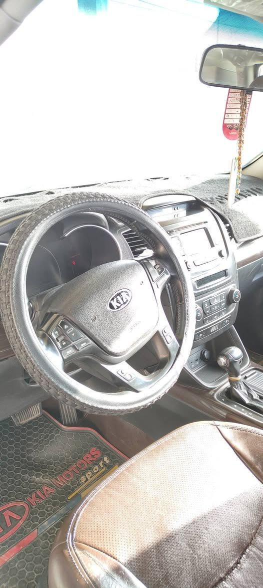 السلام عليكم للبيع سورنتو 2014 فول موصفات محرك 6 رقم بغداد سنويه وهزه جديده  7 راكب بانوراما السعر 190 العنوان الفلوجه
***********
***********
