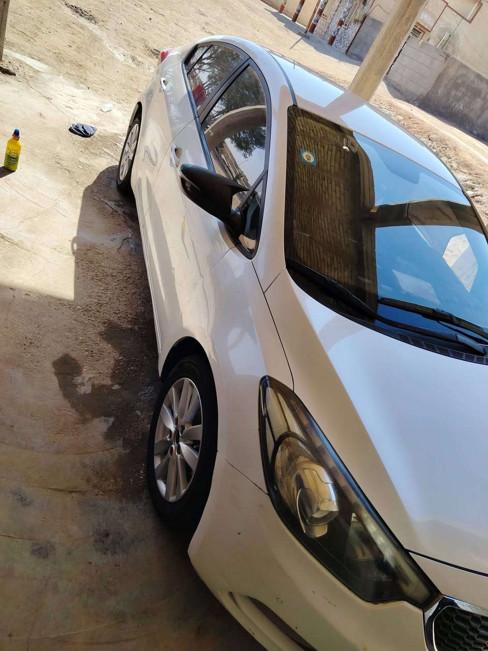 سلام عليكم للبيع كيا سيراتو موديل 2016سياره جاهزه مانقصه شي تخم تاير نص موصفات
لد امامي
يدات نيكل
ويل كب
تحكم ستيرن
ساحبه
نضاره
مرايات شفط
ثلاجه
اشاير مري
بلاجكتور
رقم بغداد مداور ثاني يوم ماشيه 135محرك كير حداديه جديده محرك 1600كفاله السعر 128وبيه مجال سونار بل منشور  ***********
