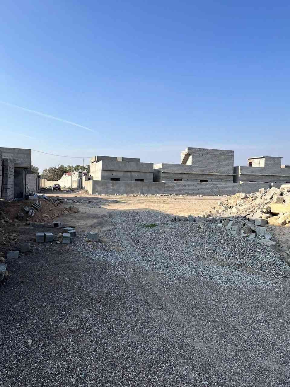 قطعة ارض للبيع بلمرور زراعي الجملان
المساحة ٣٠٠متر
الوجه ٩ النزال ٣٤
شارع ٩ متر
السعر ٢٢ وبي مجال 
للاستفسار
***********
