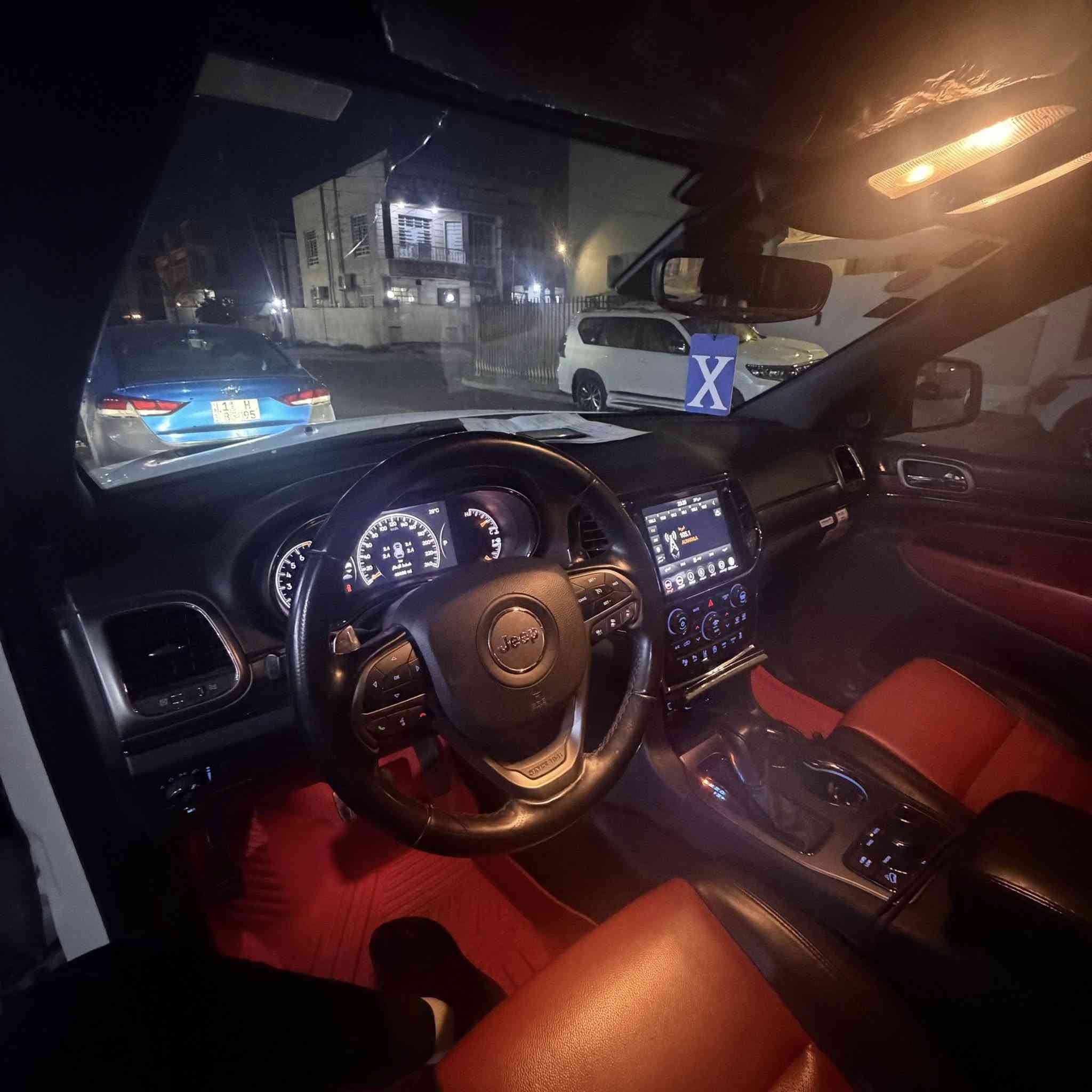 جيب اس للبيع 2021خليجي كلين ماشيه 75 عنوان بغداد ***********
