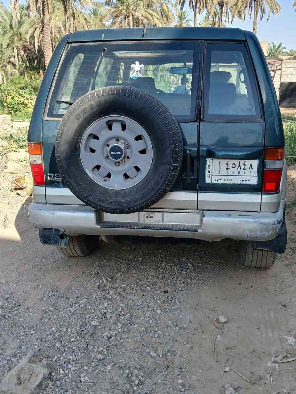 سيارة ازوزة  گيراوتماتيك للبيع موديل 1996.. سنوية صاقطة صار سنة واربع اشهر... لليحب يتصل على هذا رقمي  ***********
