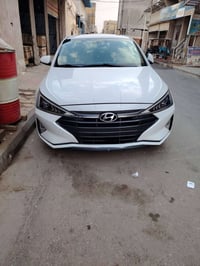 النترا أمريكي ٢٠٢٠ ماشيه ٤١ مايل بصمه أبواب وجنطه فتحه سقف مانع انزلاق...