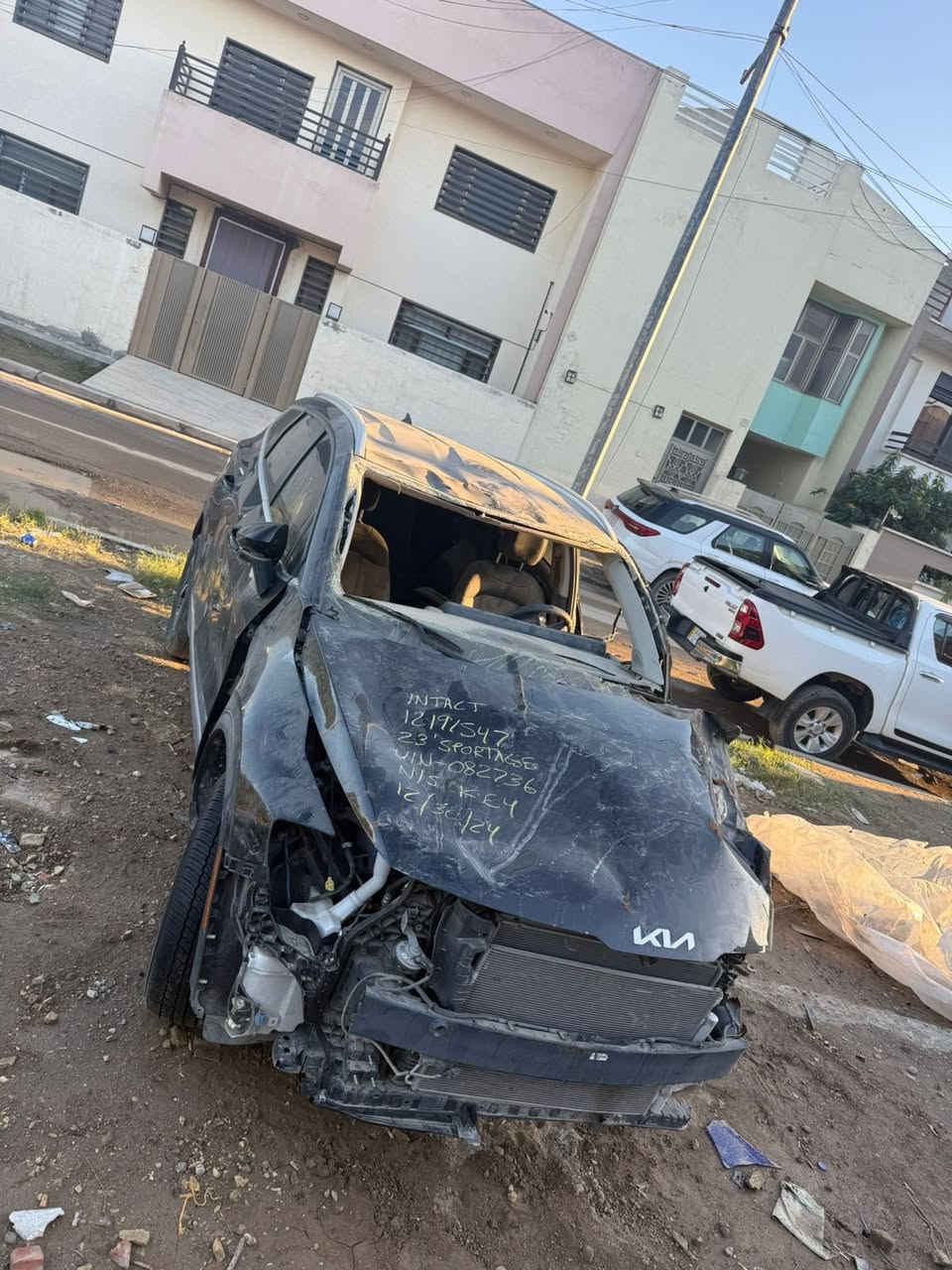 السلام عليكم
للبيع سبورتج 

موديل2023

ع حادثها سيارة منفيس بسمي 

دافع كمركها 

السعر 88 ورقه وبيها  مجال 

الاتصال***********

مكان سيارة بغداد حي قادسية

