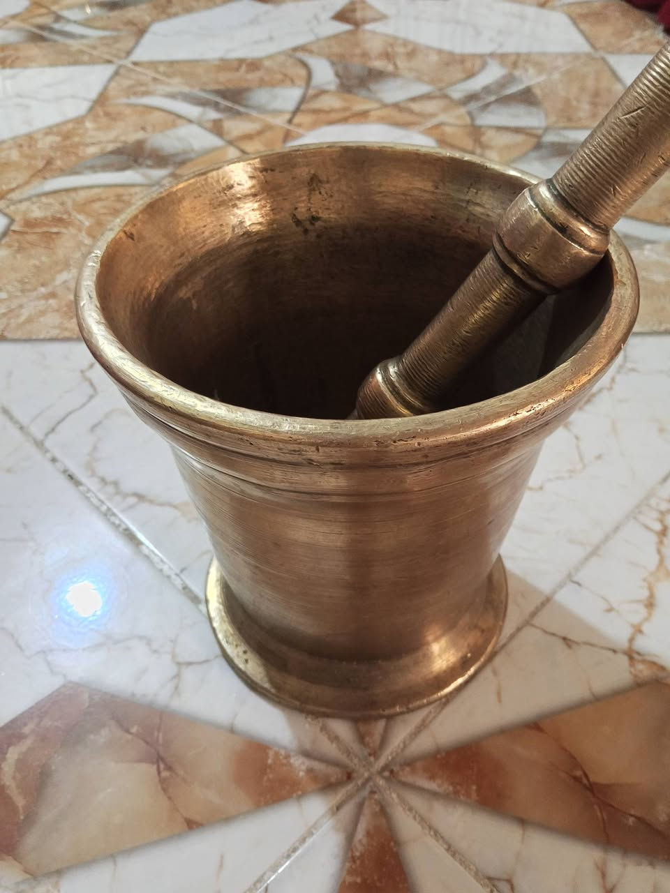 السلام عليكم للبيع جاون نحاس الاصلي وزن 14كيلو الأولي للاستفسار الاتصال على الرقم ***********
