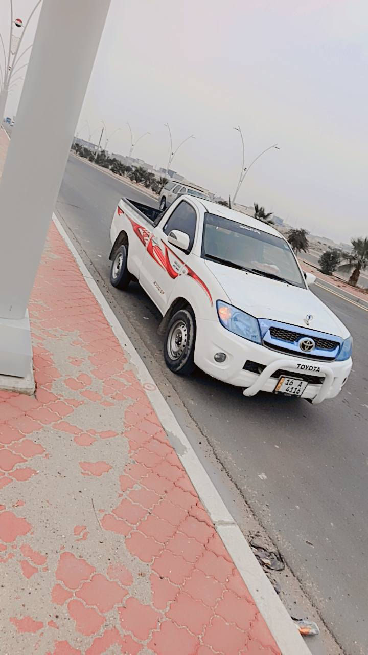 السلام عليكم بكم 2010 سياره خير من الله نعمه رقم انجليزي سنويات الجديده باسمي بيهاهيابا بيها طخه بالشامله جهه السائق والباغه كفاله السعر 155 فيها مجال شيء بسيط المو شراي لا ينتصر*********** بيها طخه بالشاملق
