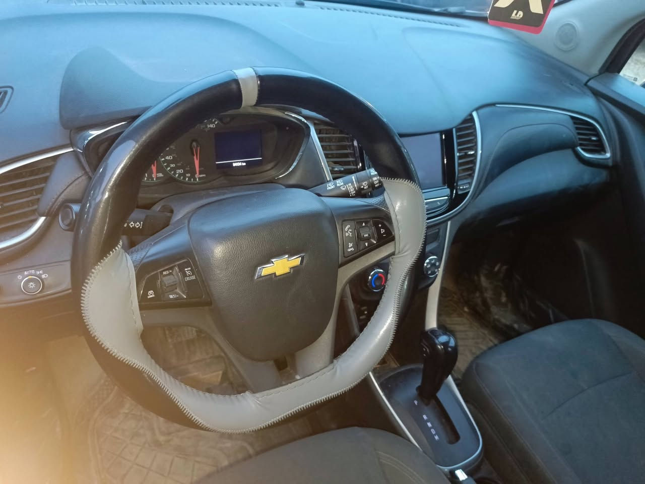 شفر ليت تراكس موديل 22 حادثها جاملغ وباب بدون دواخل السعر 115 عنواني كربلاء
***********   ***********
