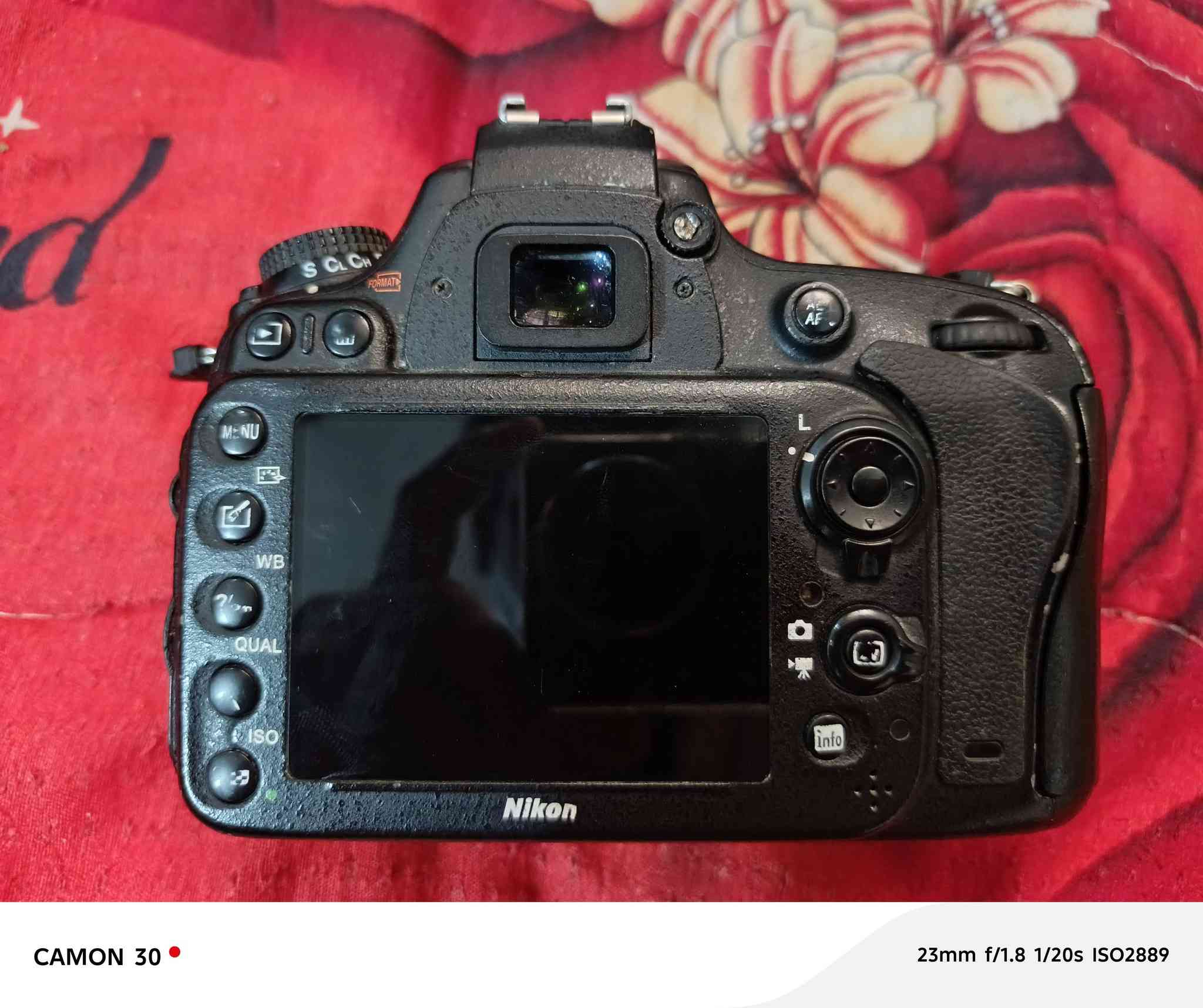 السلام عليكم بدي 610 بي هاي كدامكم من جوه مفتوحه ومال بطاريه اطار    ملحقات كامله جلاتين بطاريه شاحنه  حزام كتف شغال تجي تفحص وتاخذ سعر 400 وبي مجال مكاني بغداد ***********
