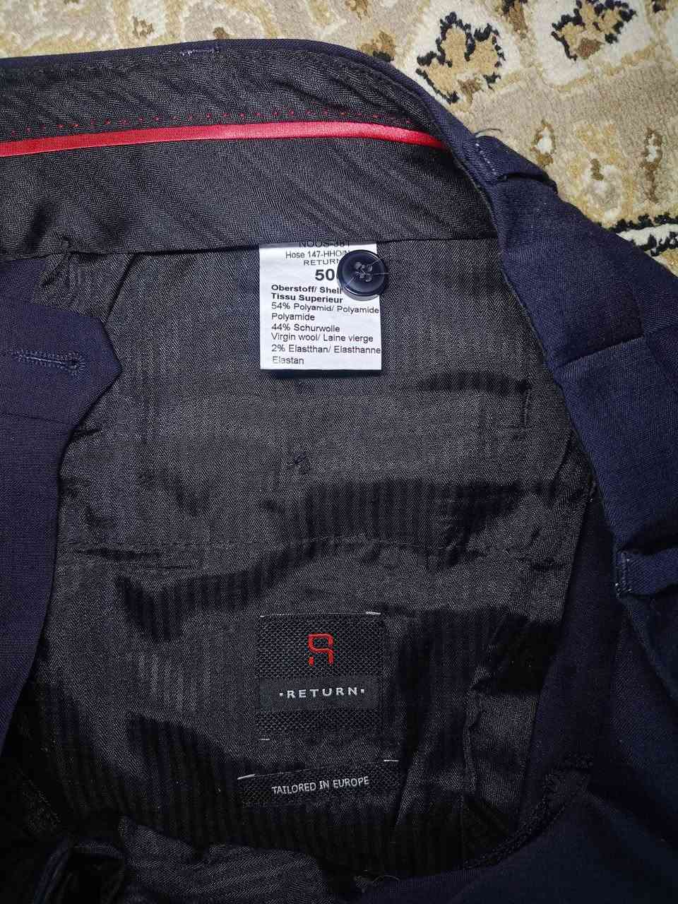 بنطلون ماركة return 
خامة صوف ناعم جداً جميلة
القالب slim fit
النظافة 100 % 
قياس الكمر 34 
الطول 103
الحجل 18 
يوجد توصيل 🚕 
للطلب عالخاص


**إذا كنت صاحب هذا الإعلان وتريد حذفه لأي سبب، رجاءا أرسل رسالة إلى الدعم الفني**