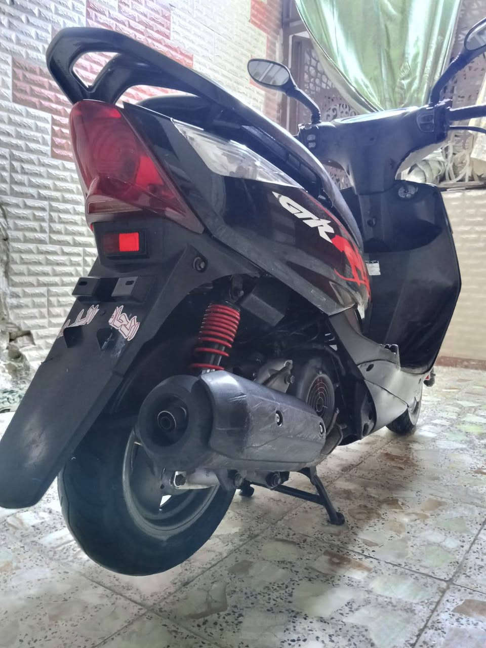 السلام عليكم 
دراجة ماكس ثعلب جديدة
سرعة 140 كابريتر بلادي اسلف بلادي 
وراقها ابسمي كفرات اصليه ومختمة ختم واحد مع محرك ناعم ومكفوله كفاله عامه 
مكاني بغداد بلبلديات سعر 800 الف 
وابيها مجال ***********
شرط جيب فيتر وتعال فحص
